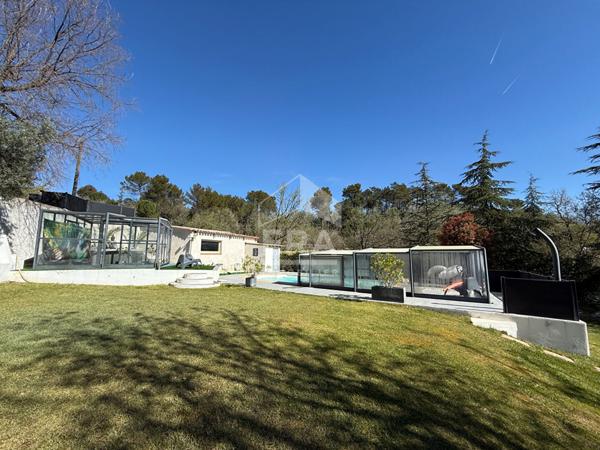 A VENDRE SAINT MAXIMIN LA SAINTE BAUME MAISON T6  DE 145 M² SUR 5000 M² DE JARDIN GARAGE PISCINE SPA CUISINE ETE