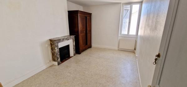 Maison 79 900 € Cahors 5 p 123 m² DPE D