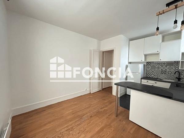 Location Studio 26.9 m² - 19 RUE GAUTHEY Paris 75017