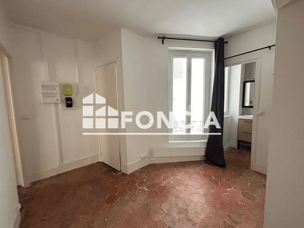 Location Studio 26.9 m² - 19 RUE GAUTHEY Paris 75017