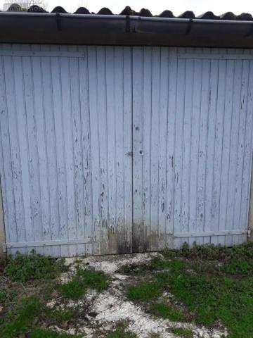 Location - Garage et parking Bourg-en-Bresse 01000 10 m 2