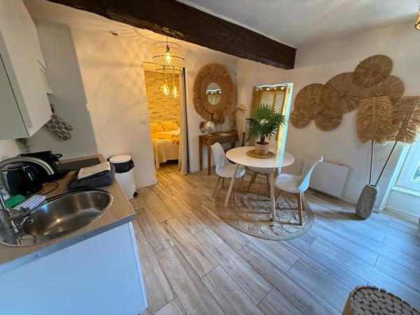 Immeuble Carcassonne avec très belle activitée saisonnière aux pieds de la cité médiévale de la cité de Carcassonne