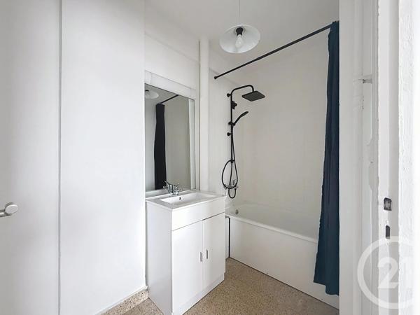 Appartement F1 à vendre  2 pièces - 41 m 2   TROYES  - 10