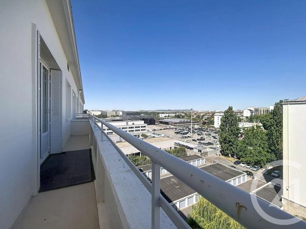 Appartement F1 à vendre  2 pièces - 41 m 2   TROYES  - 10