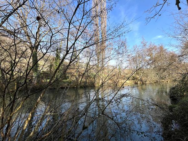 LE MAS D'AZIL : MAISON DE VILLAGE T3 AVEC JARDIN A RAFRAICHIR