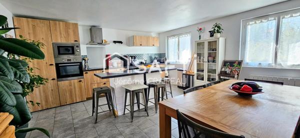 Maison familiale avec 5 chambres en centre-ville de MOUILLERON LE CAPTIF.