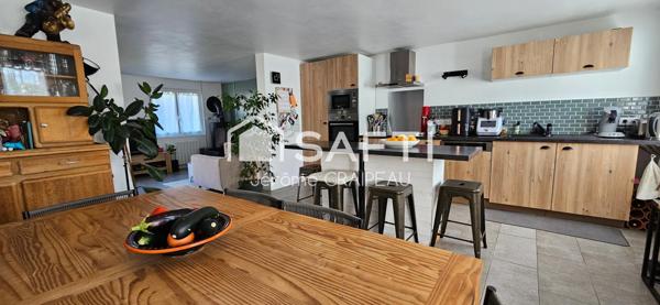 Maison familiale avec 5 chambres en centre-ville de MOUILLERON LE CAPTIF.