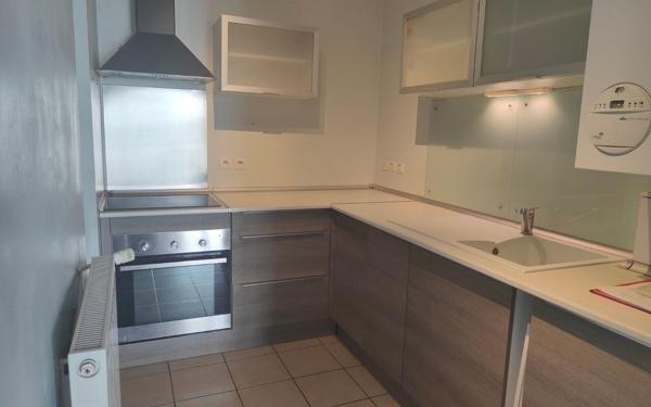 Appartement à louer    4 pièces •  Bordeaux