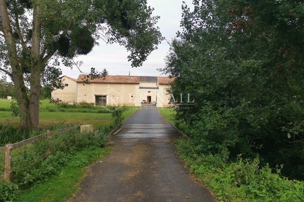 Joli Moulin datant du XVIIIème Siècle