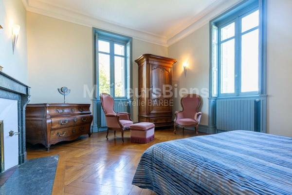 Château de Rêve au Cœur de la Gascogne : Un Trésor Historique avec Vue sur les Pyrénées