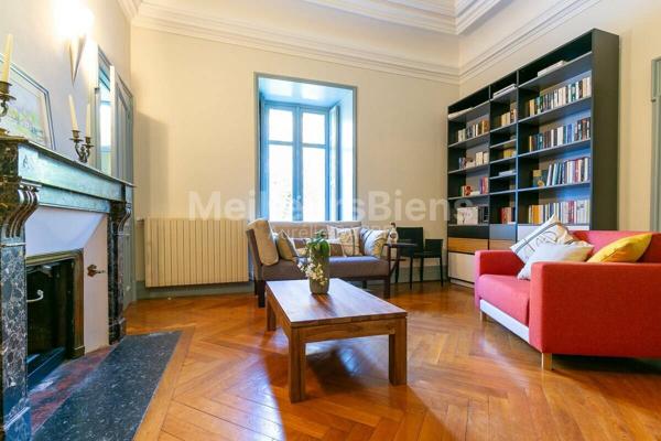 Château de Rêve au Cœur de la Gascogne : Un Trésor Historique avec Vue sur les Pyrénées