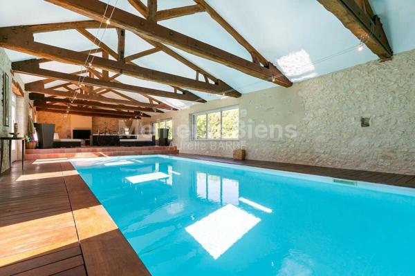 Château de Rêve au Cœur de la Gascogne : Un Trésor Historique avec Vue sur les Pyrénées