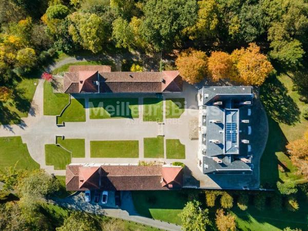 Château de Rêve au Cœur de la Gascogne : Un Trésor Historique avec Vue sur les Pyrénées
