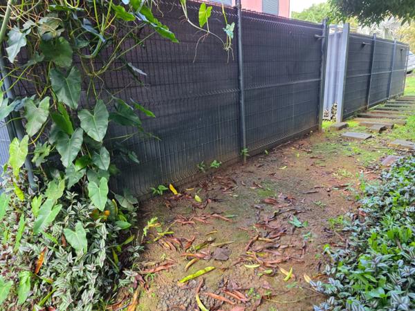 Villa 5 chambres + 2 F2 indépendants sur plus de 2400 m² de terrain