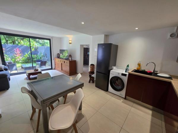 Villa 5 chambres + 2 F2 indépendants sur plus de 2400 m² de terrain