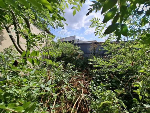 Ensemble de 3 garages sur la commune de SAINTES - quartier NETTO - zone inondable