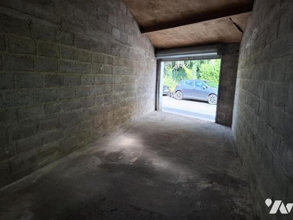 Ensemble de 3 garages sur la commune de SAINTES - quartier NETTO - zone inondable