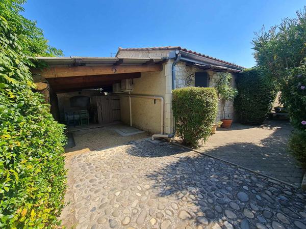 Maison Cabannes 4 pièce(s) 878m2