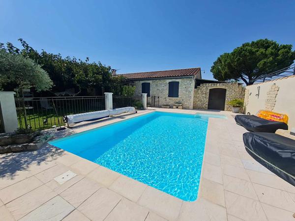 Maison Cabannes 4 pièce(s) 878m2