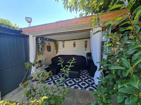 Maison Cabannes 4 pièce(s) 878m2