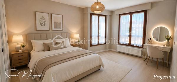 🏡✨ NOUVEAUTÉ EN EXCLUSIVITÉ 
                BRUAY-LA-BUISSIÈRE ✨🏡

💎 TRÈS BELLE OPPORTUNITÉ EN PLEIN CŒUR DU CENTRE-VILLE !

📍 Appartement de 103 m² 

Vous recherchez un appartement spacieux, idéalement situé et offrant de nombreuses possibilités d'aménagement ?
Ce bien saura vous séduire par ses volumes, son potentiel et son emplacement privilégié,
à proximité immédiate des commerces et de toutes les commodités.

✨ Il se compose de :
🚪 Une entrée spacieuse desservant les différentes pièces de l'appartement
🛋️ Un salon séjour de 30 m² avec accès terrasse
✨ Possibilité d'agrandir la pièce de vie pour obtenir un superbe salon séjour d'environ 40 m²
🍽️ Une cuisine équipée avec accès terrasse
🛏️ Une suite parentale de 13 m² avec sa salle d'eau
🛏️ Une chambre de 9 m²
🛏️ Une belle chambre de 15 m² avec dressing
💡 Possibilité de conserver une quatrième chambre de 12 m² selon la configuration choisie
🚿 Une seconde salle d'eau
🚽 Un WC indépendant
👗 De nombreux placards et espaces de rangement, dont un dressing

☀️ Un extérieur en plein centre-ville !
🌿 Une terrasse, véritable atout pour profiter des beaux jours.

⚙️ Côté confort :
🔥 Chauffage au gaz
🪟 Menuiseries double vitrage
⚡ Volets électriques
🌐 Fibre
🚗 Une place de stationnement privative et sécurisée
📦 Une cave

🔐 Une résidence sécurisée :
📹 Surveillance par caméra
🔢 Accès par digicode
🛗 Ascenseur
🏢 Appartement situé au 1er étage

💶 Copropriété et informations financières :
💰 Charges de copropriété : 1 670 €
🏡 Taxe foncière : 1 918 €
✅ Aucune procédure en cours au sein de la copropriété

💡 Le véritable atout de cet appartement ? Sa modularité ! Vous pouvez privilégier une configuration
 allant jusqu'à 4 chambres, ou choisir d'agrandir votre espace de vie pour profiter d'un magnifique salon séjour d'environ 40 m².

🏙️ 103 m² en plein centre-ville, une terrasse, un stationnement privatif, une cave, un ascenseur et toutes les commodités à proximité : 
un ensemble particulièrement intéressant aussi bien pour une résidence principale que pour un investissement immobilier.

💙 Cet appartement offre un excellent rapport surface/prix et un très beau potentiel !

📞 Une visite s'impose ! Contactez moi pour découvrir les différentes possibilités qu'offre cet appartement et vous projeter dans votre futur projet.
