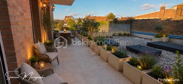 🏡✨ NOUVEAUTÉ EN EXCLUSIVITÉ 
                BRUAY-LA-BUISSIÈRE ✨🏡

💎 TRÈS BELLE OPPORTUNITÉ EN PLEIN CŒUR DU CENTRE-VILLE !

📍 Appartement de 103 m² 

Vous recherchez un appartement spacieux, idéalement situé et offrant de nombreuses possibilités d'aménagement ?
Ce bien saura vous séduire par ses volumes, son potentiel et son emplacement privilégié,
à proximité immédiate des commerces et de toutes les commodités.

✨ Il se compose de :
🚪 Une entrée spacieuse desservant les différentes pièces de l'appartement
🛋️ Un salon séjour de 30 m² avec accès terrasse
✨ Possibilité d'agrandir la pièce de vie pour obtenir un superbe salon séjour d'environ 40 m²
🍽️ Une cuisine équipée avec accès terrasse
🛏️ Une suite parentale de 13 m² avec sa salle d'eau
🛏️ Une chambre de 9 m²
🛏️ Une belle chambre de 15 m² avec dressing
💡 Possibilité de conserver une quatrième chambre de 12 m² selon la configuration choisie
🚿 Une seconde salle d'eau
🚽 Un WC indépendant
👗 De nombreux placards et espaces de rangement, dont un dressing

☀️ Un extérieur en plein centre-ville !
🌿 Une terrasse, véritable atout pour profiter des beaux jours.

⚙️ Côté confort :
🔥 Chauffage au gaz
🪟 Menuiseries double vitrage
⚡ Volets électriques
🌐 Fibre
🚗 Une place de stationnement privative et sécurisée
📦 Une cave

🔐 Une résidence sécurisée :
📹 Surveillance par caméra
🔢 Accès par digicode
🛗 Ascenseur
🏢 Appartement situé au 1er étage

💶 Copropriété et informations financières :
💰 Charges de copropriété : 1 670 €
🏡 Taxe foncière : 1 918 €
✅ Aucune procédure en cours au sein de la copropriété

💡 Le véritable atout de cet appartement ? Sa modularité ! Vous pouvez privilégier une configuration
 allant jusqu'à 4 chambres, ou choisir d'agrandir votre espace de vie pour profiter d'un magnifique salon séjour d'environ 40 m².

🏙️ 103 m² en plein centre-ville, une terrasse, un stationnement privatif, une cave, un ascenseur et toutes les commodités à proximité : 
un ensemble particulièrement intéressant aussi bien pour une résidence principale que pour un investissement immobilier.

💙 Cet appartement offre un excellent rapport surface/prix et un très beau potentiel !

📞 Une visite s'impose ! Contactez moi pour découvrir les différentes possibilités qu'offre cet appartement et vous projeter dans votre futur projet.