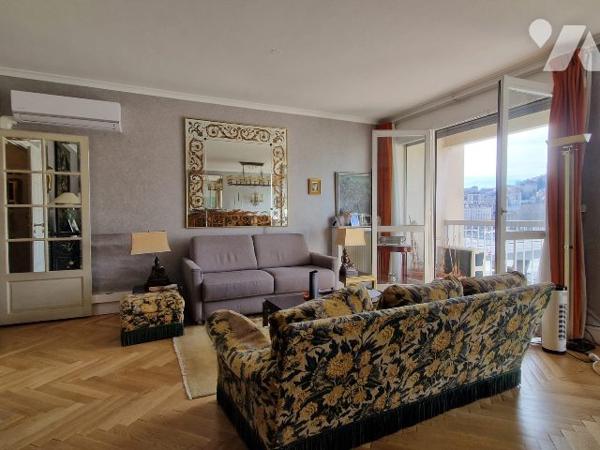 RARISSIME ! T3 bis vue FOURVIERE LYON 2