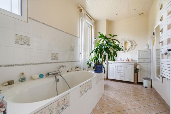 Maison SAINT GERMAIN EN LAYE - MARLY LE ROI - Domaine des Ombrages - 208m² 1 099 000 € **  - Référence  18310