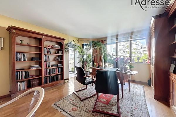 Suresnes Hypercentre - Appartement 3 pièces 71m² - balcon cave et parking