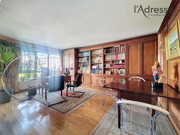 Suresnes Hypercentre - Appartement 3 pièces 71m² - balcon cave et parking