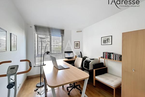 Suresnes Hypercentre - Appartement 3 pièces 71m² - balcon cave et parking