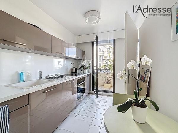 Suresnes Hypercentre - Appartement 3 pièces 71m² - balcon cave et parking