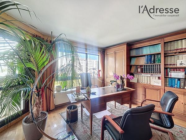 Suresnes Hypercentre - Appartement 3 pièces 71m² - balcon cave et parking