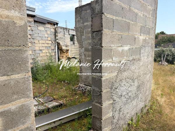 Terrain à bâtir avec murs de bâti  - Centre-Bourg Changé (72)