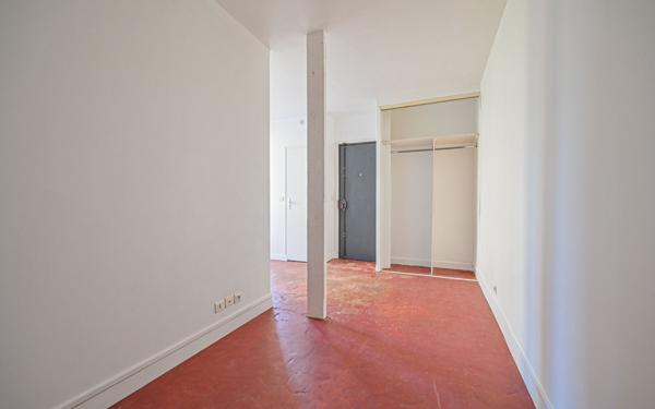 Appartement à vendre    2 pièces • 28,53 m2 Montreuil