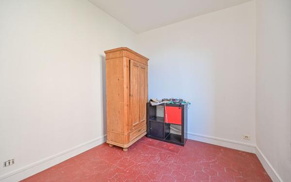 Appartement à vendre    2 pièces • 28,53 m2 Montreuil