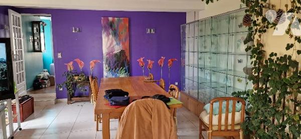 LES RICEYS Maison d'habitation d'une surface d'environ 170m² avec jardin clos.