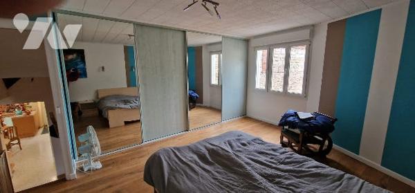 LES RICEYS Maison d'habitation d'une surface d'environ 170m² avec jardin clos.