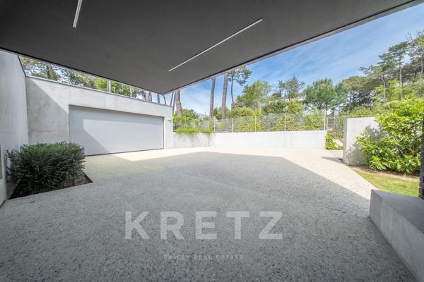 Villa d'architecte ultra-sécurisée au coeur du Bois de Vincin