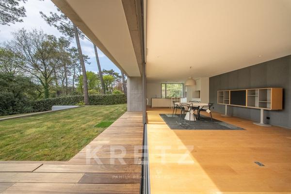 Villa d'architecte ultra-sécurisée au coeur du Bois de Vincin