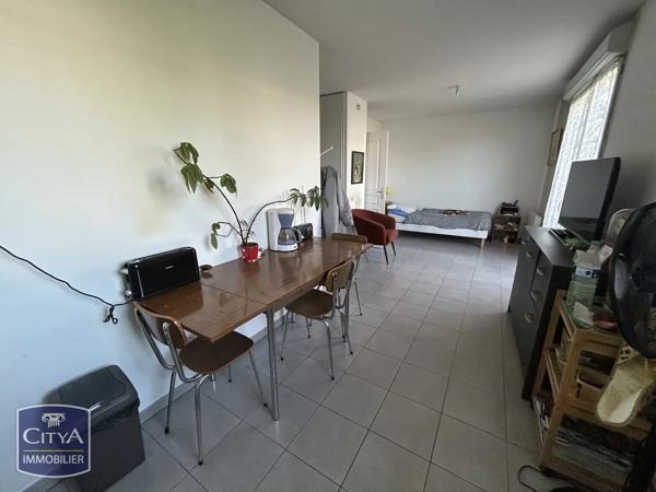 Appartement à vendre 1 pièce 28.1m² L'Isle-d'Abeau (38080)