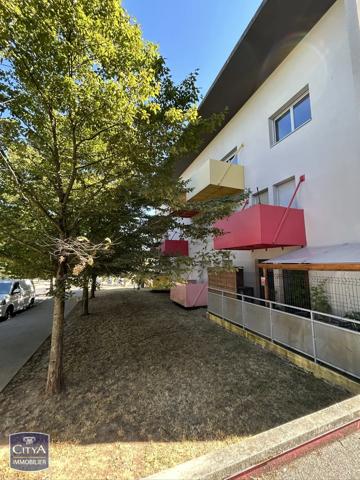 Appartement à vendre 1 pièce 28.1m² L'Isle-d'Abeau (38080)