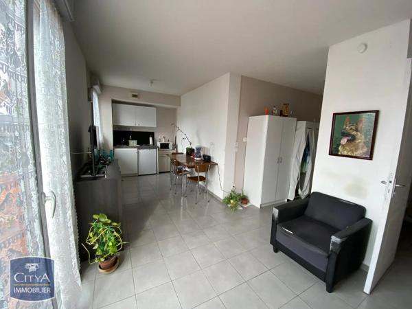 Appartement à vendre 1 pièce 28.1m² L'Isle-d'Abeau (38080)