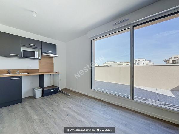 TOURS NORD - T2 NEUF AVEC DEUX TERRASSES ET PARKING