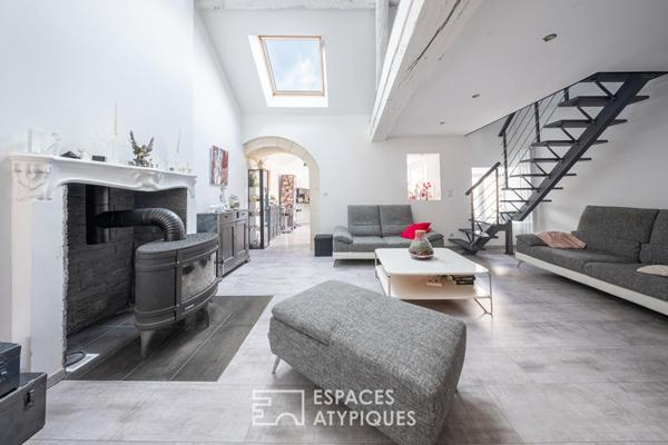 Maison rénovée 5 pièce(s) 123.64 m2 patio et garage