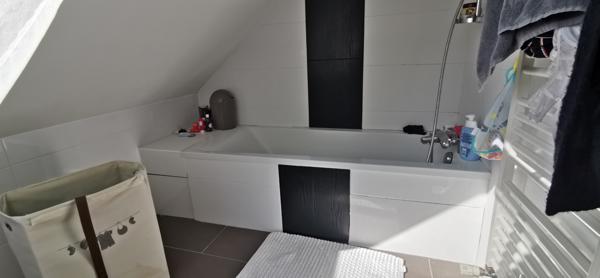 Maison contemporaine 4 chambres, garage et jardin