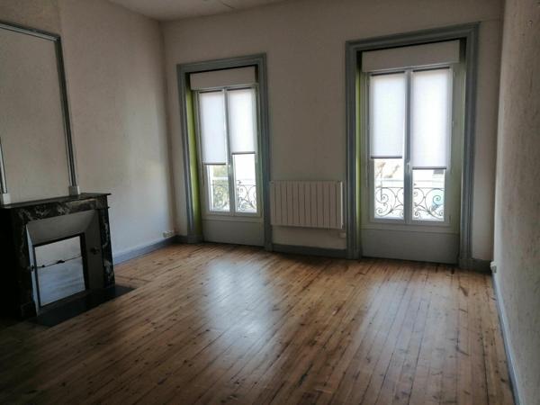 Appartement à louer    3 pièces • 77,18 m2    Thénac