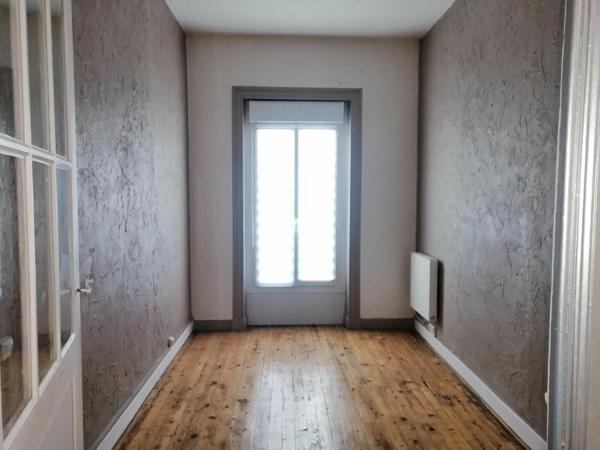 Appartement à louer    3 pièces • 77,18 m2    Thénac