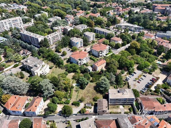 Appartement de 69.52m² 3 pièces avec terrasse de 13.31m² SAINT GENIS LAVAL (69)