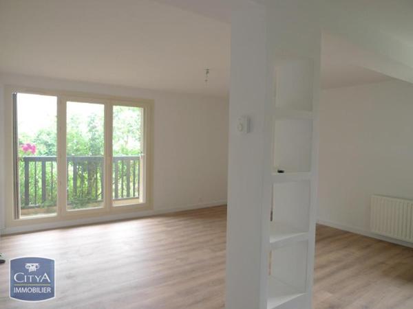 Appartement à louer 2 pièces 51.56m²